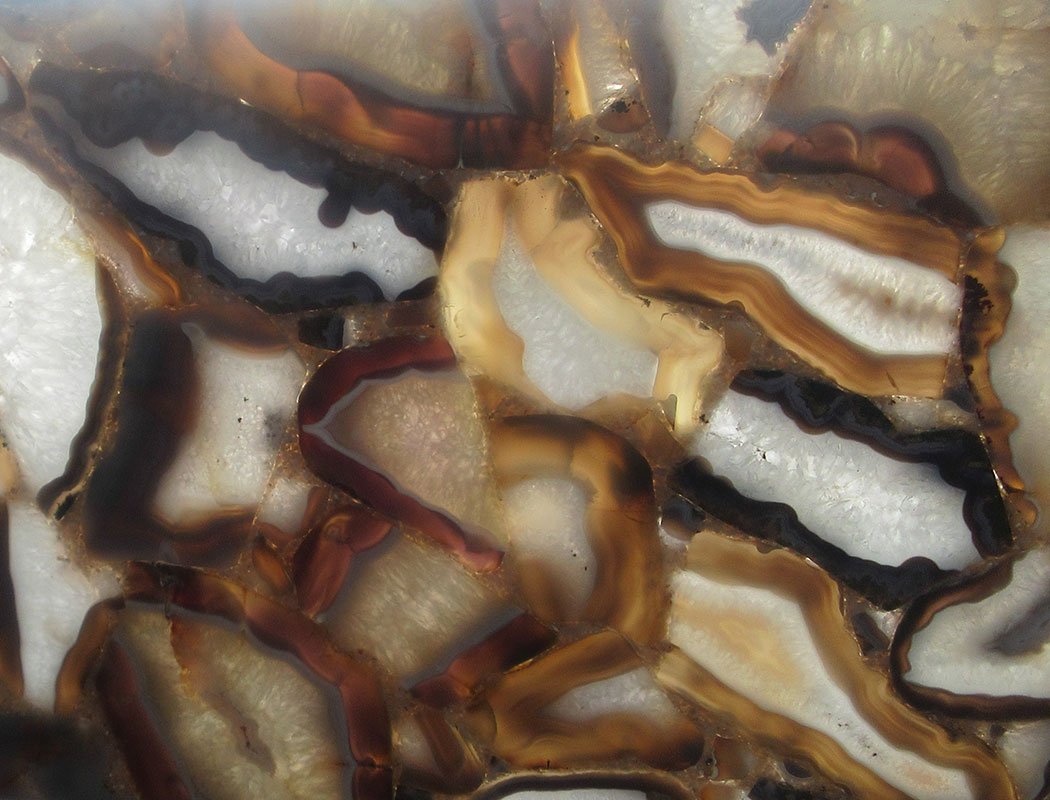 Wild Gray Agate Backlit Feature